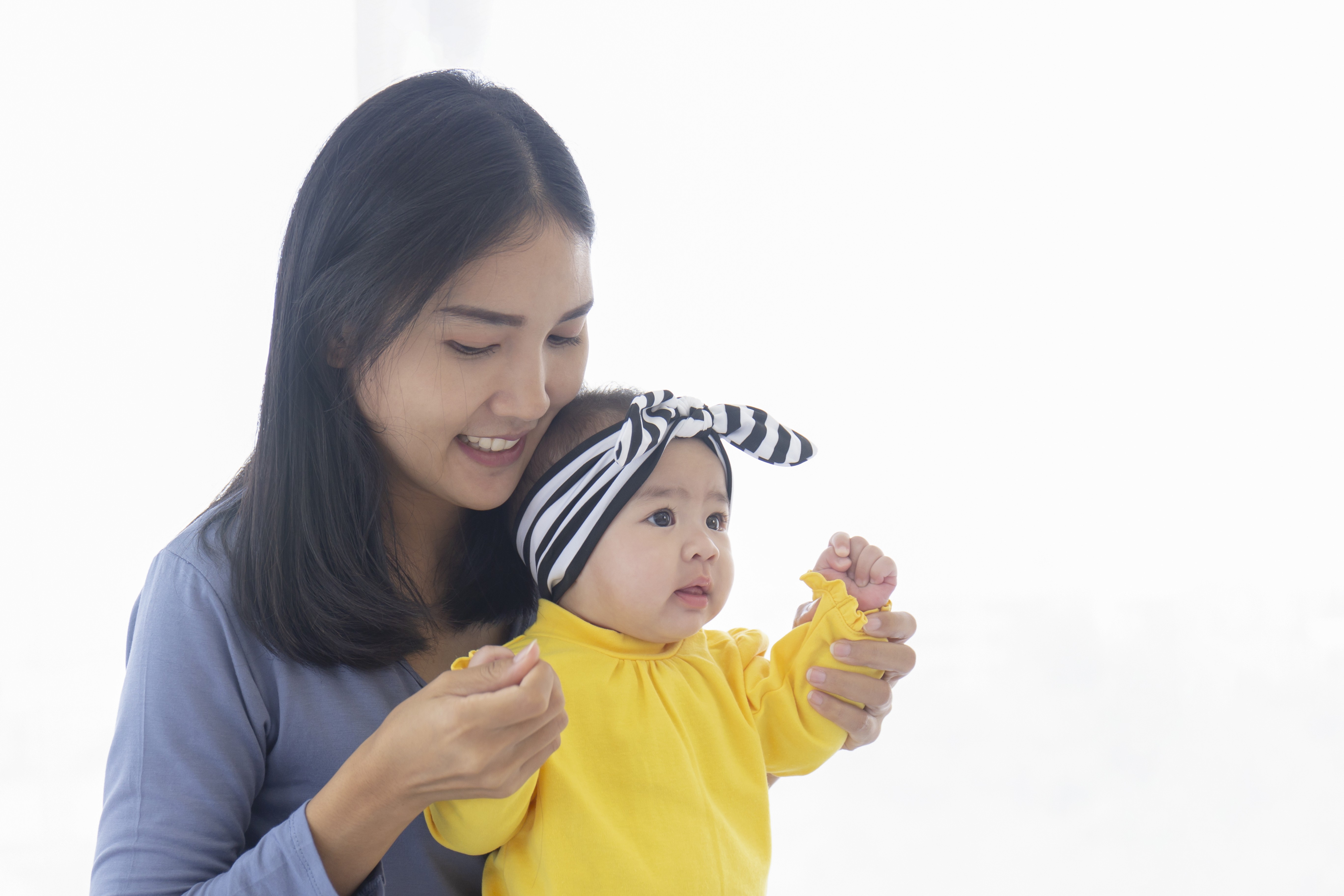 pendengaran bayi baru lahir, masalah pendengaran bayi, perkembangan indera bayi, stimulasi pendengaran bayi, Bunda, si Kecil